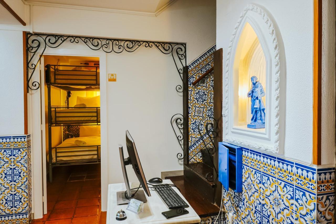 Help Yourself Hostels - Restelo Lisboa Eksteriør bilde