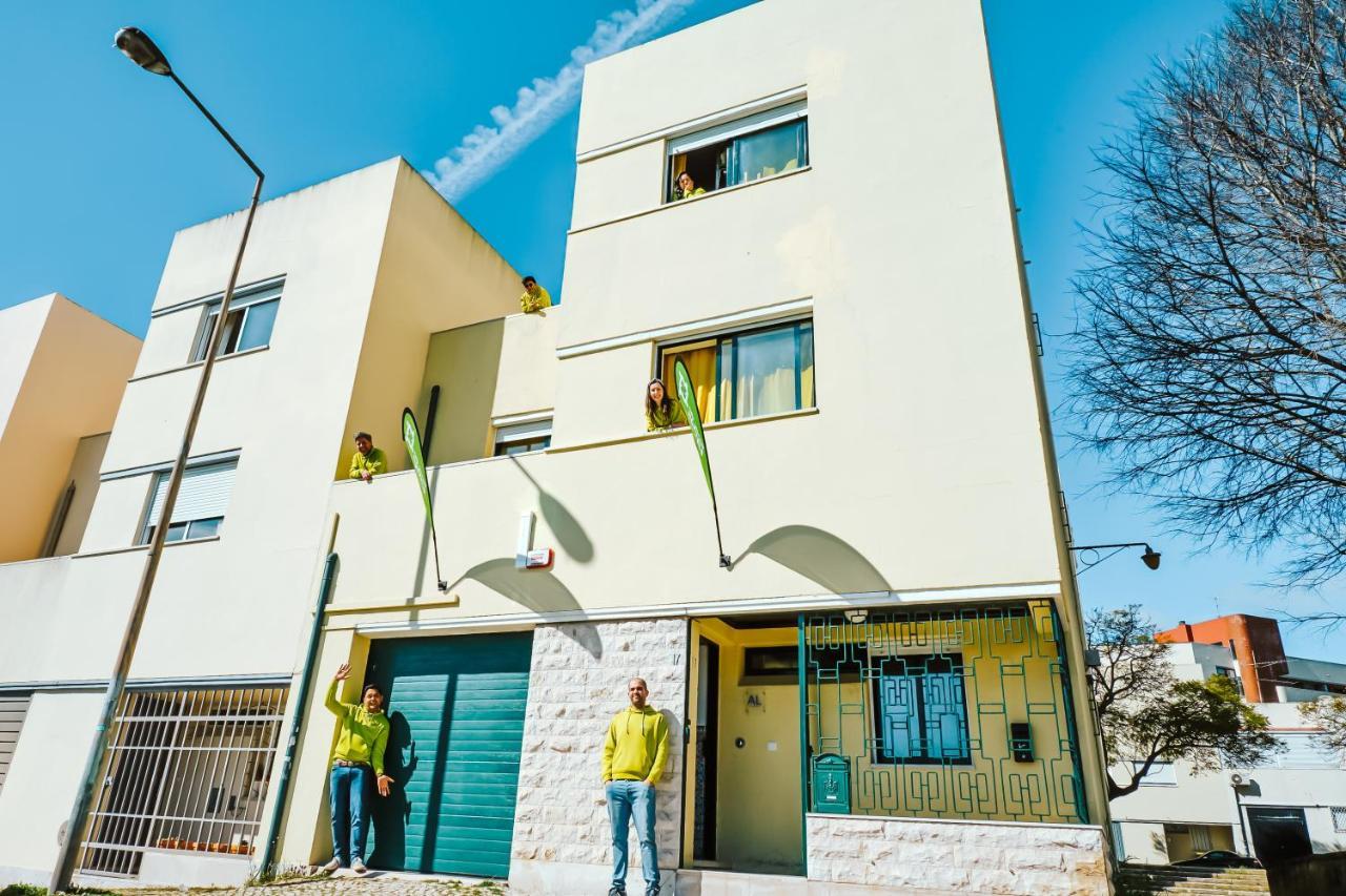 Help Yourself Hostels - Restelo Lisboa Eksteriør bilde