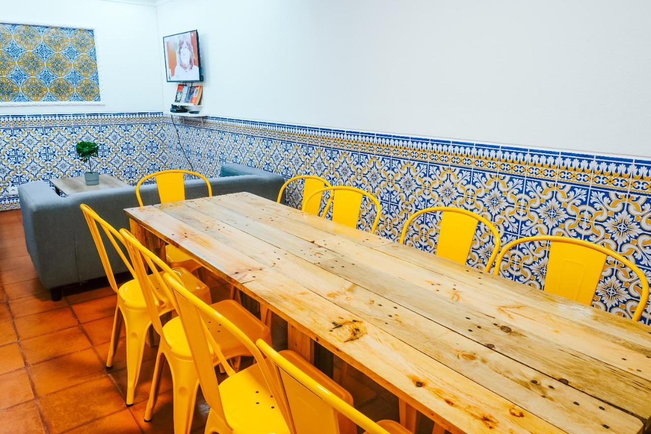 Help Yourself Hostels - Restelo Lisboa Eksteriør bilde