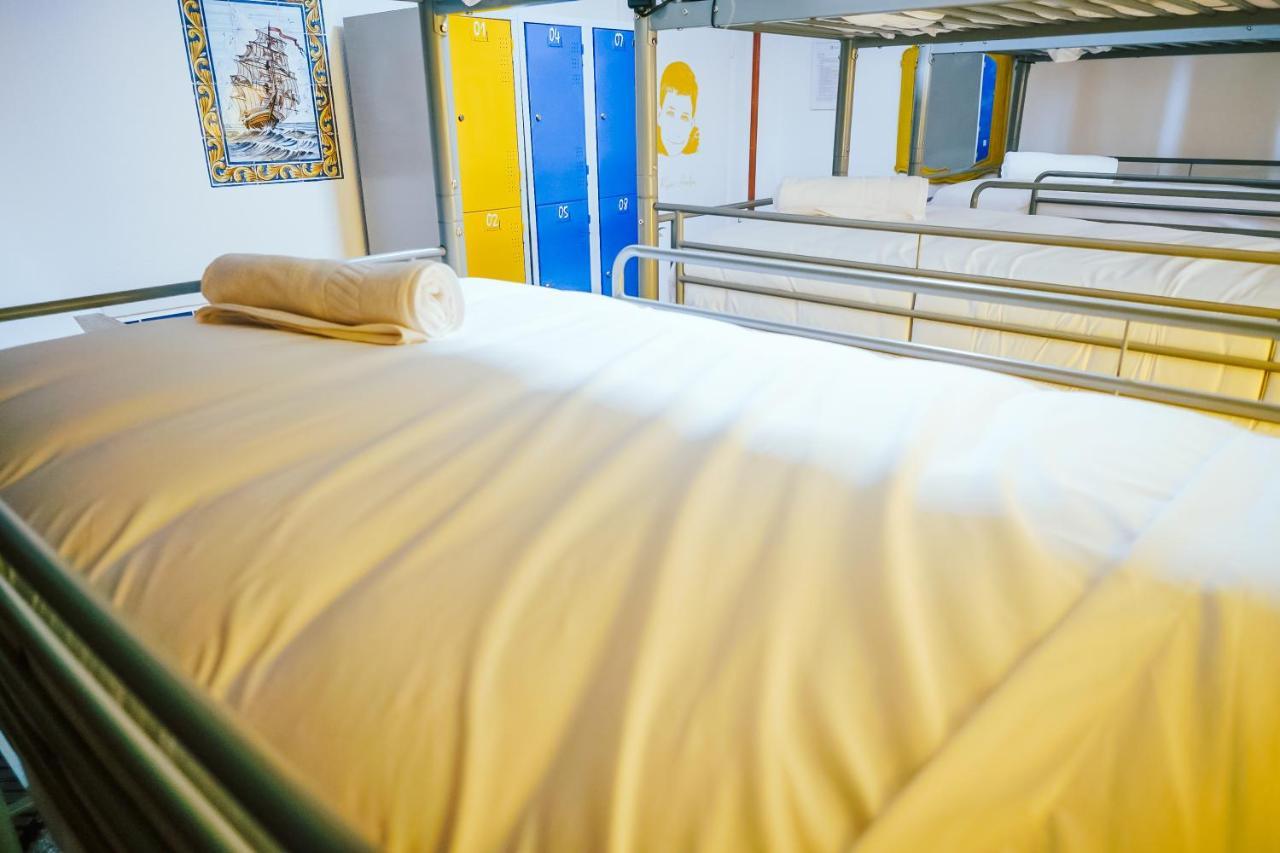 Help Yourself Hostels - Restelo Lisboa Eksteriør bilde